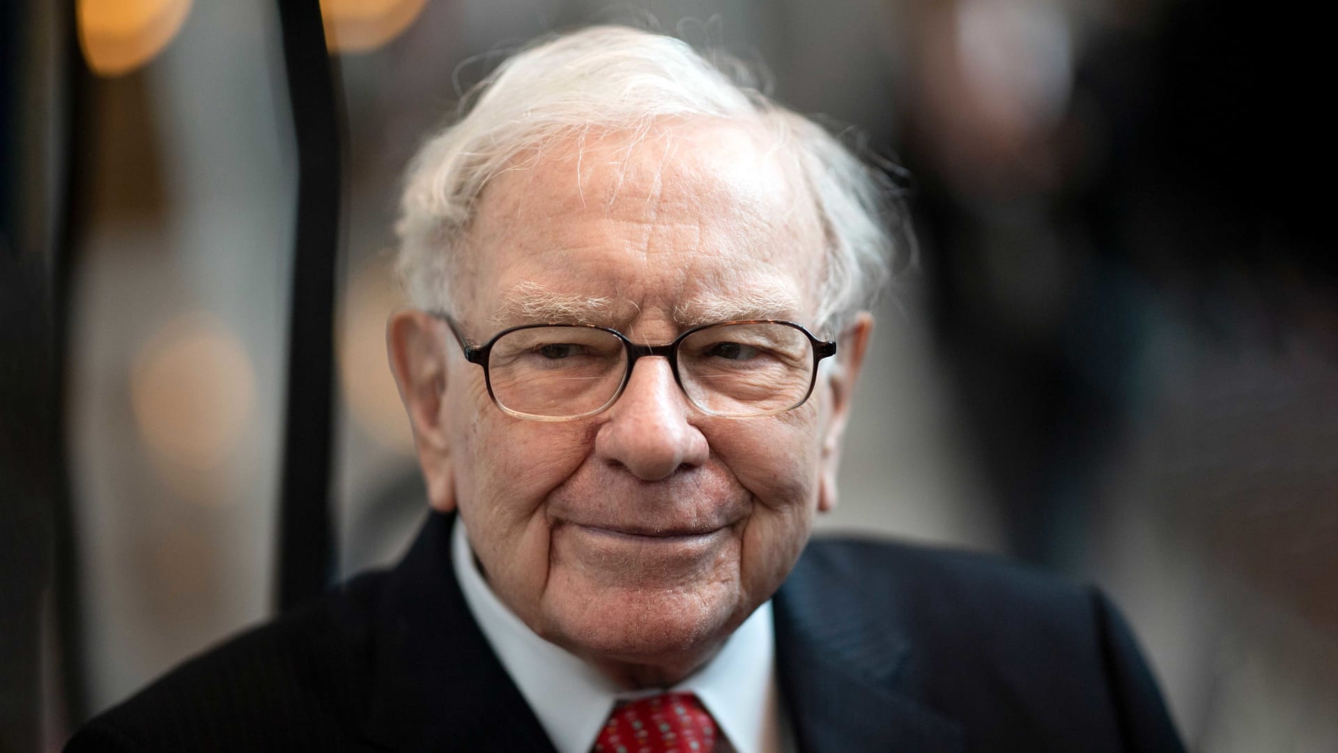 Warren Buffett Resigns as Trustee at Gates Foundation