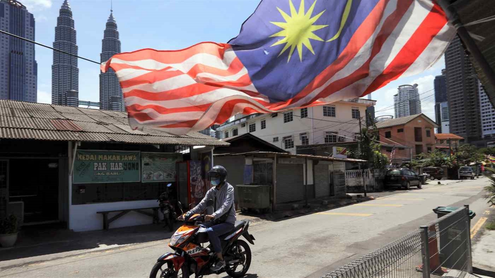 How The Pandemic and Lockdowns Have Affected the Economy